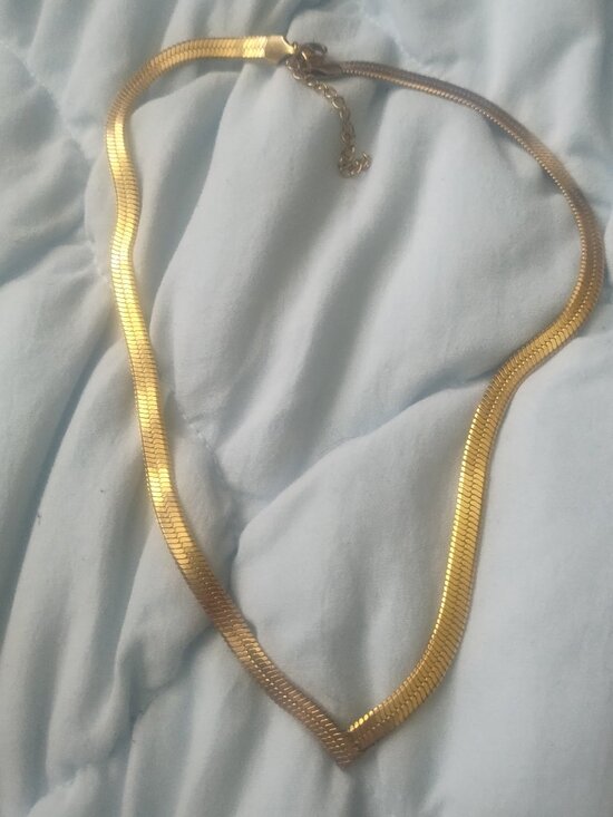 Jewelry - Adjustable gold tone v-shaped herringbone necklace
